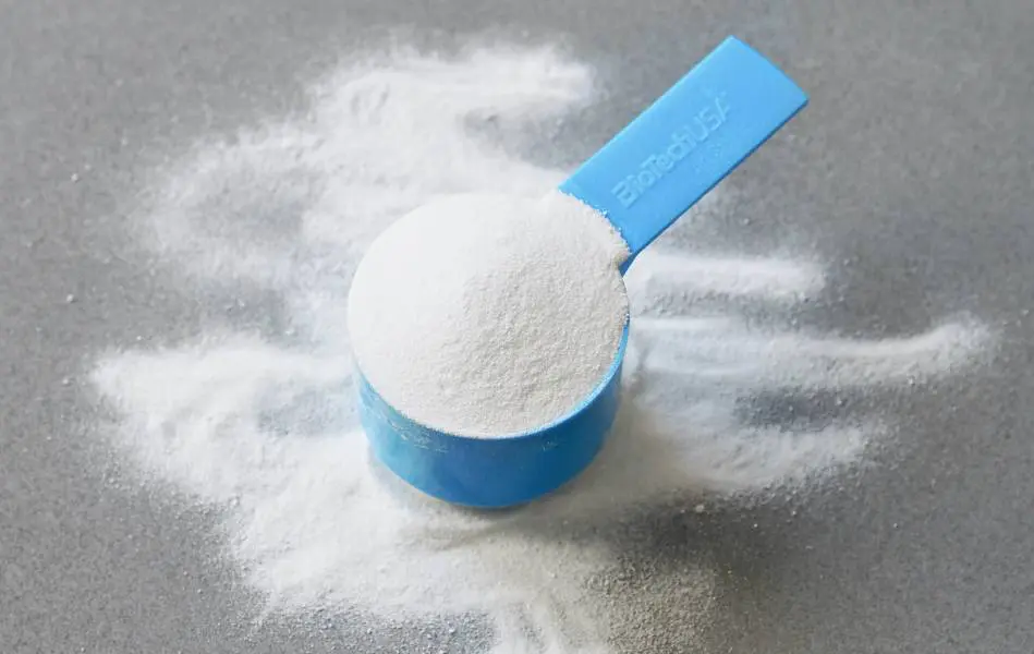 Izolat serwatki – dlaczego to najlepszy sposób na suplementację?