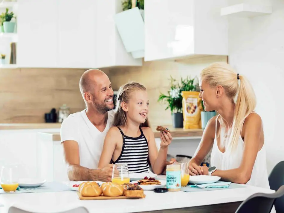 Zaangażuj przyjaciela lub  partnera