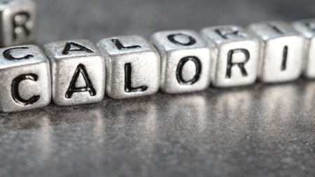 Jak obliczyć swoje dzienne zapotrzebowanie kaloryczne